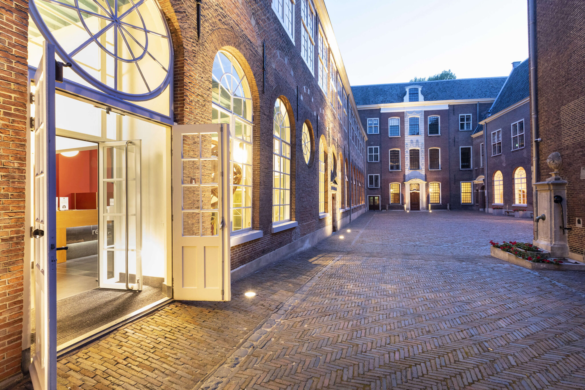 Kentie Architecten - Ingang-utopa-weeshuis-savonds